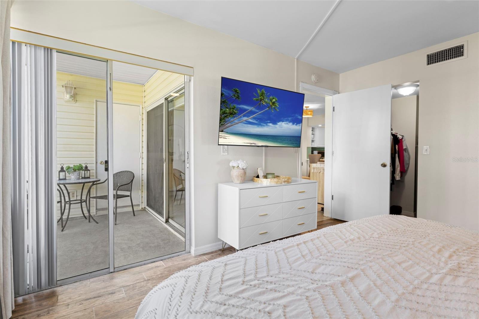 Image 14 of 42 For 6915 Stones Throw Circle N 3104