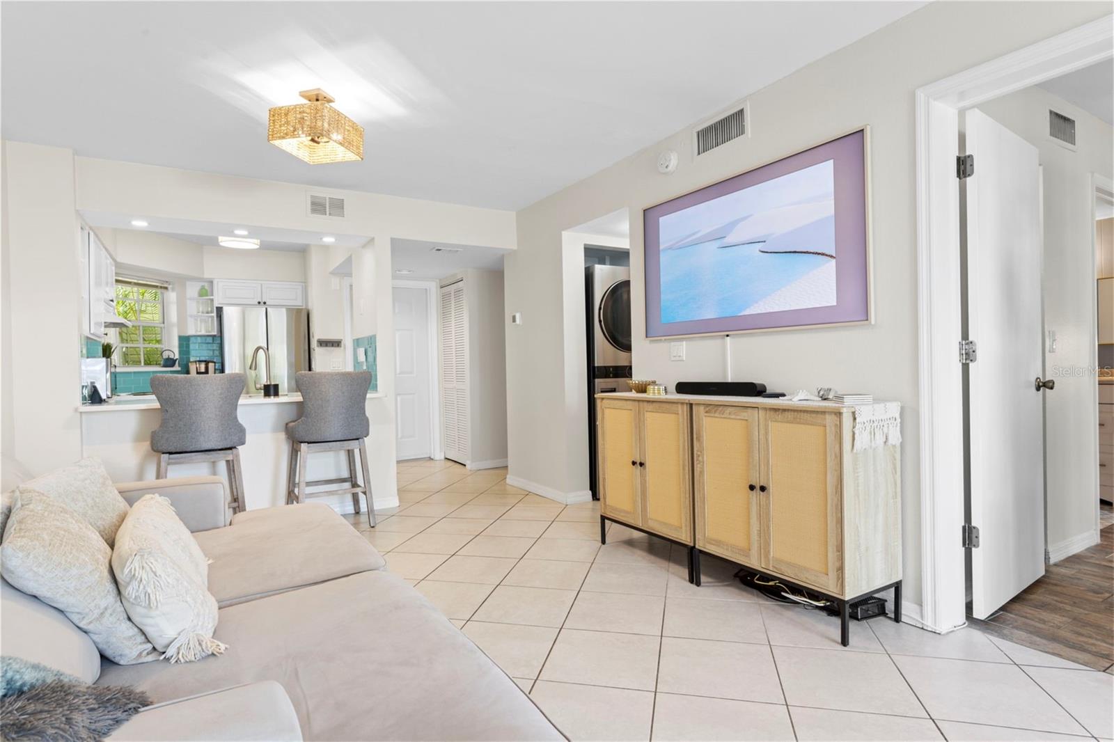 Image 4 of 42 For 6915 Stones Throw Circle N 3104