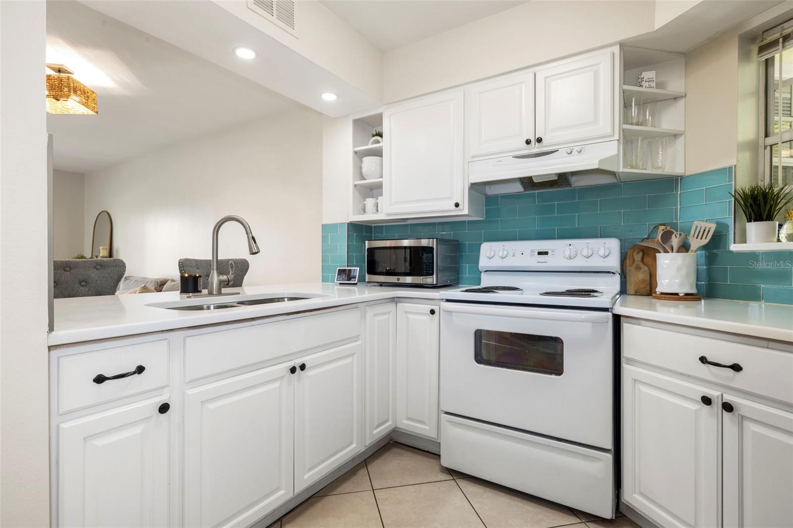 Image 8 of 42 For 6915 Stones Throw Circle N 3104