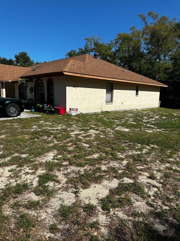 Listing photo id 8 for 4407 Millwood Road