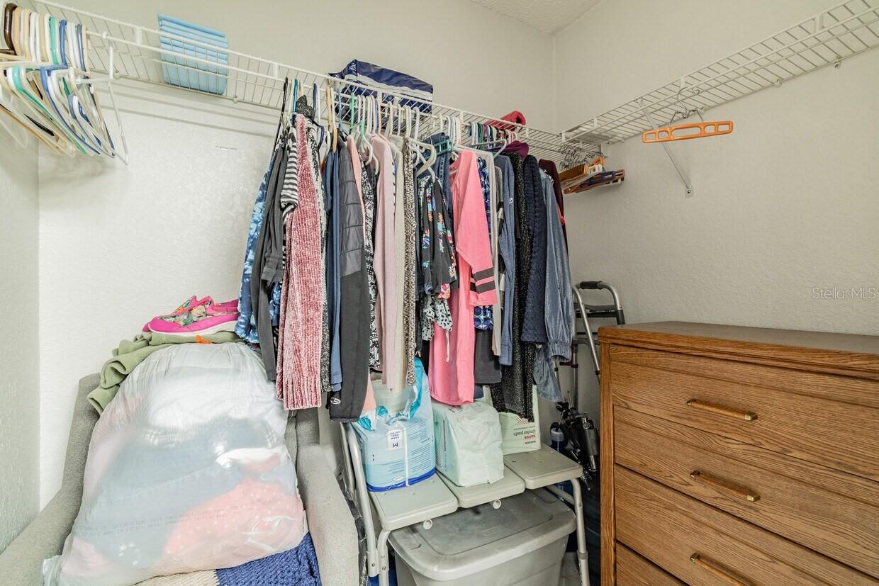Listing photo id 24 for 4407 Millwood Road