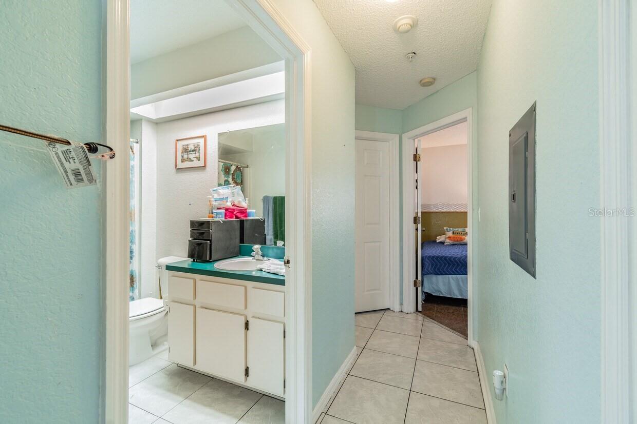 Listing photo id 29 for 4407 Millwood Road