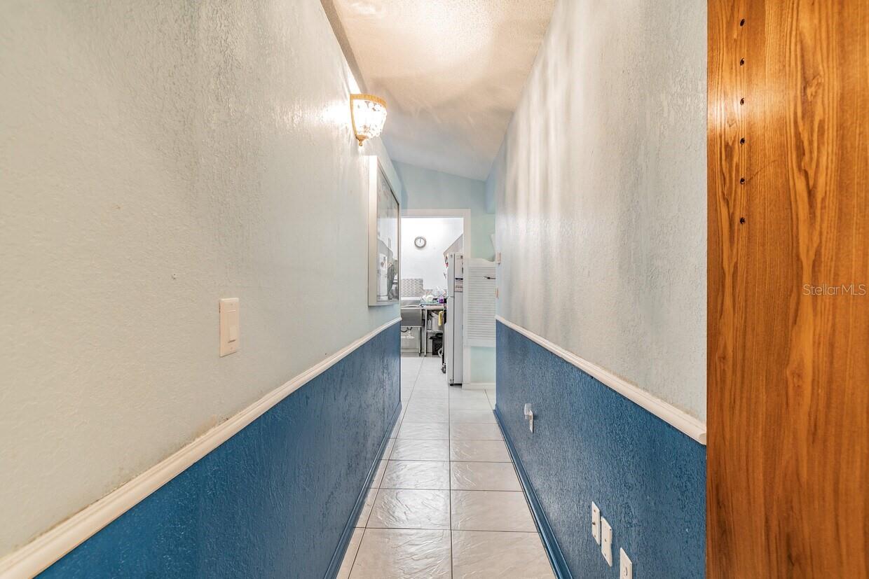 Listing photo id 37 for 4407 Millwood Road