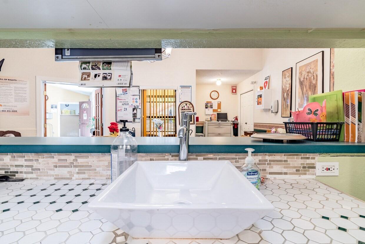 Listing photo id 40 for 4407 Millwood Road
