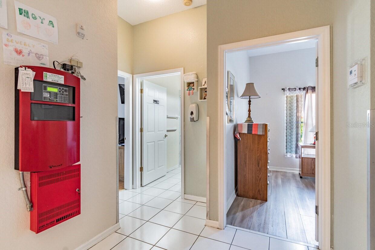 Listing photo id 49 for 4407 Millwood Road