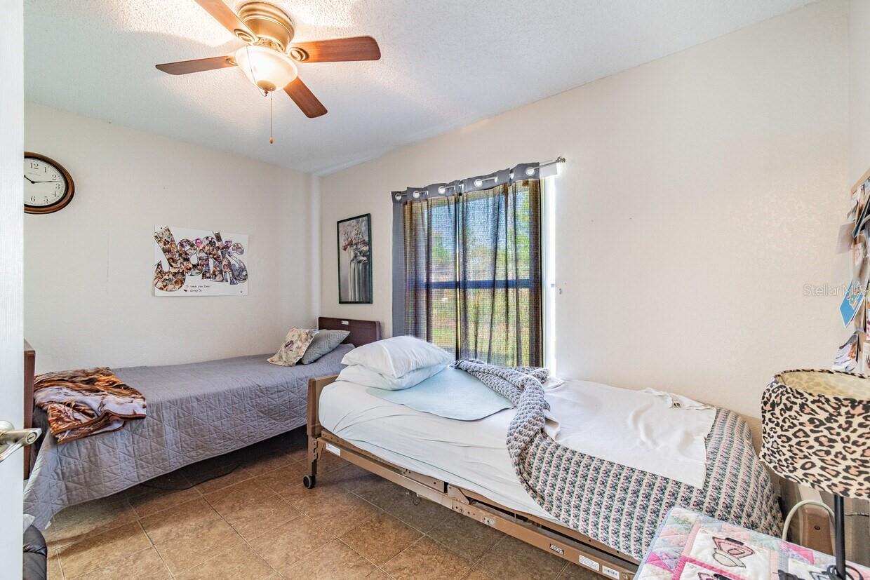 Listing photo id 54 for 4407 Millwood Road