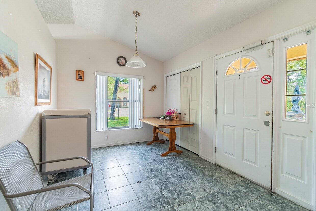 Listing photo id 59 for 4407 Millwood Road