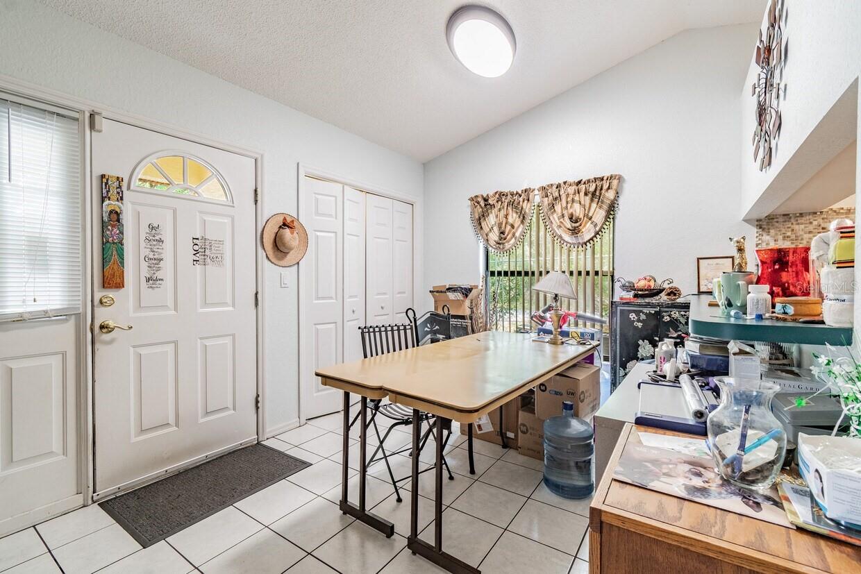 Listing photo id 71 for 4407 Millwood Road
