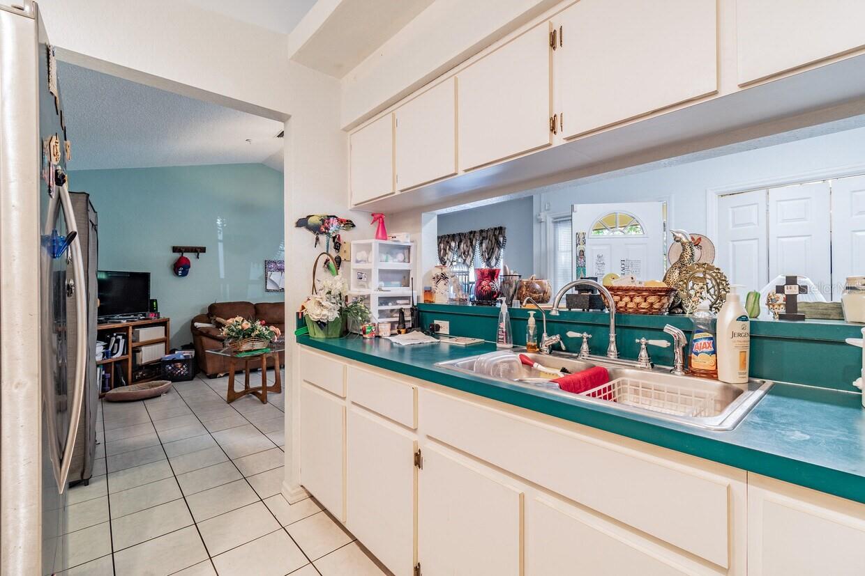 Listing photo id 73 for 4407 Millwood Road