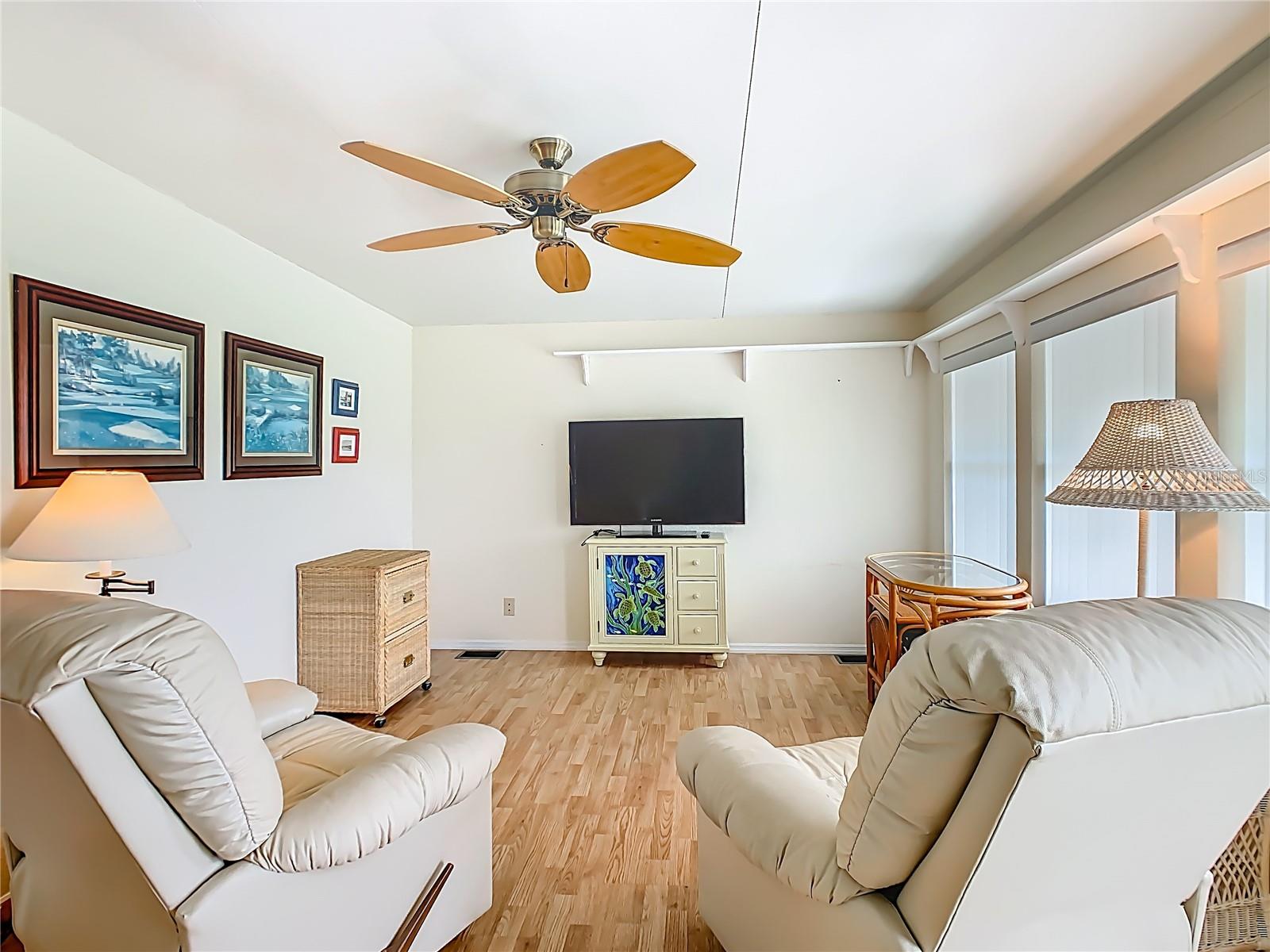 Image 8 of 50 For 651 Village Boulevard