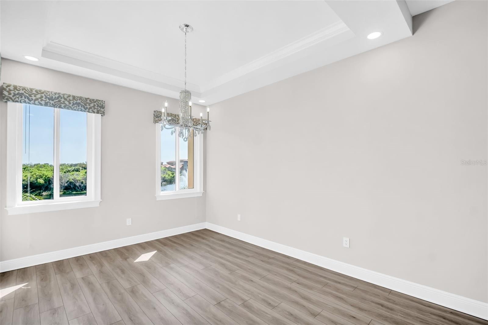 Listing photo id 11 for 11 Franklin Court S C