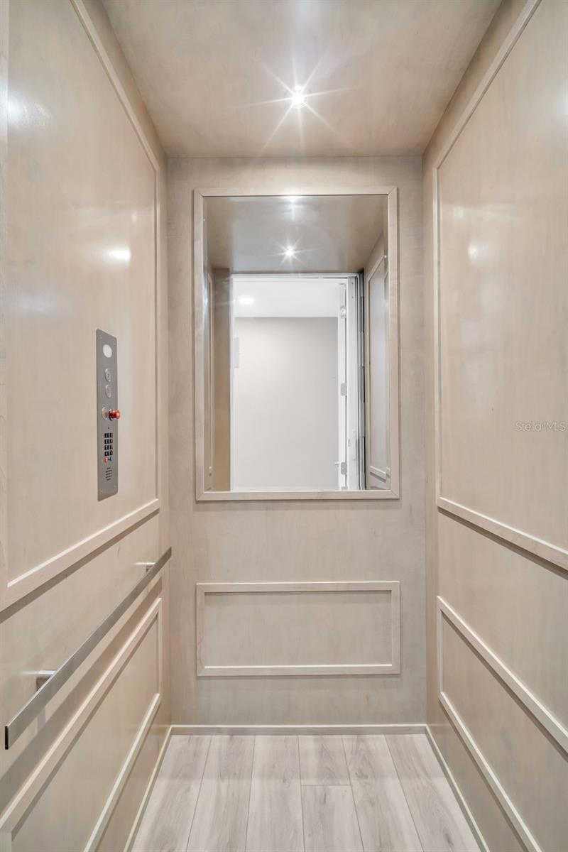 Listing photo id 40 for 11 Franklin Court S C