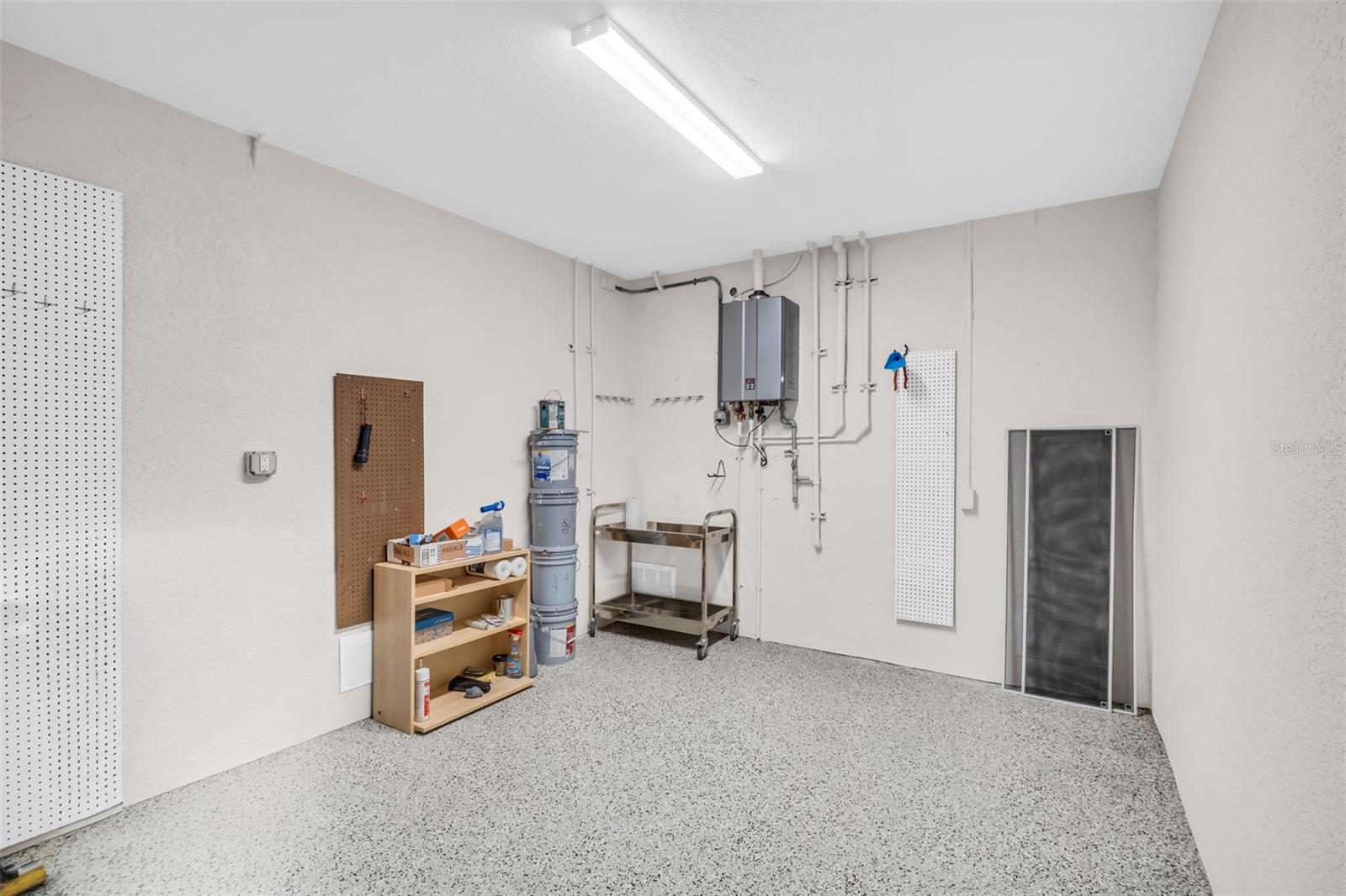 Listing photo id 48 for 11 Franklin Court S C