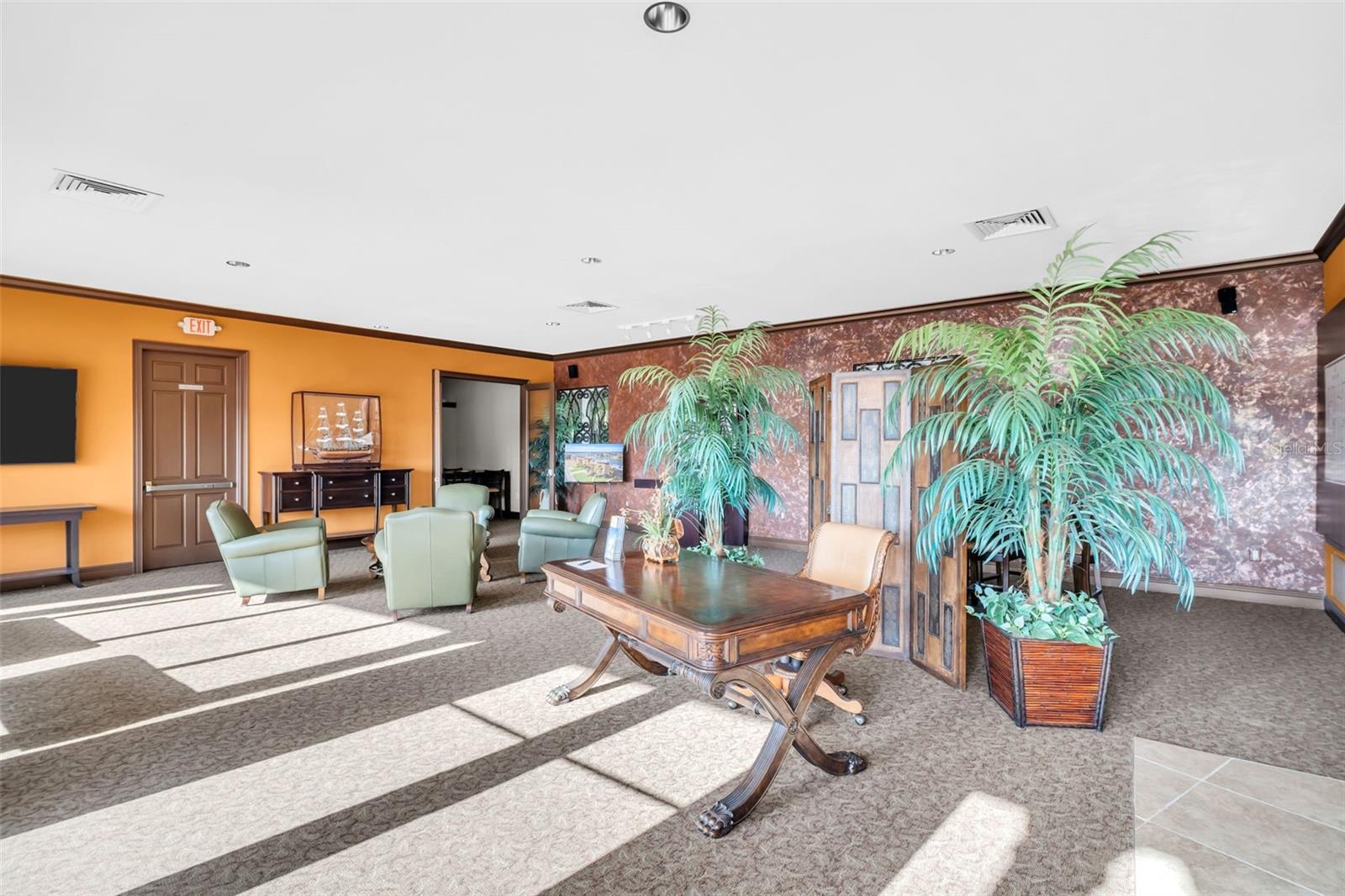 Listing photo id 55 for 11 Franklin Court S C