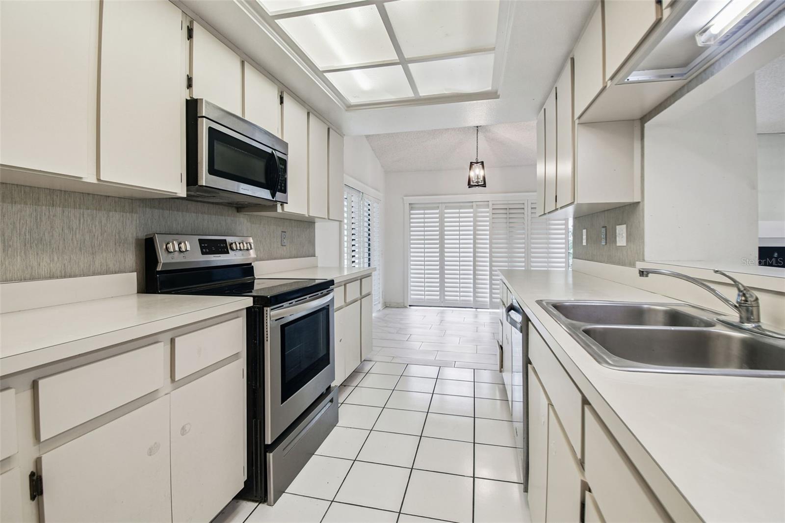 Image 13 of 48 For 1905 Horseshoe Drive