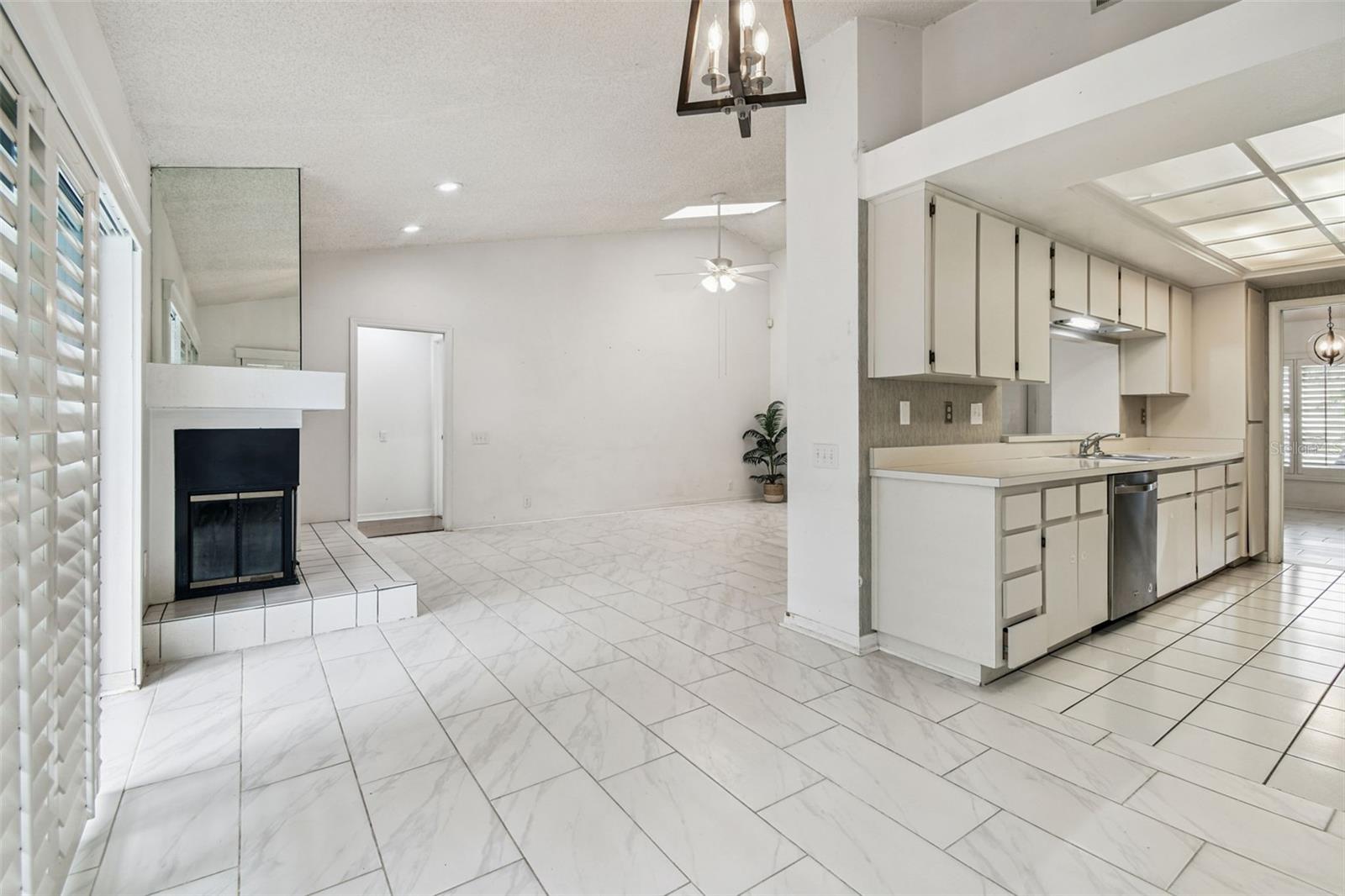 Image 16 of 48 For 1905 Horseshoe Drive