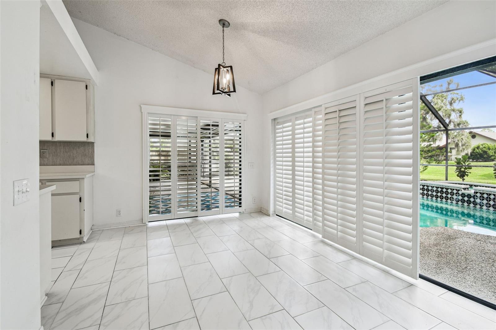 Image 18 of 48 For 1905 Horseshoe Drive