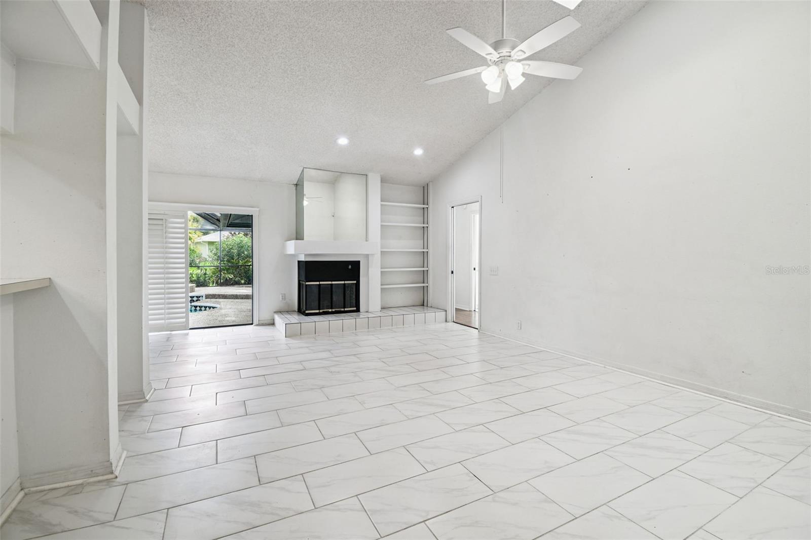 Image 20 of 48 For 1905 Horseshoe Drive