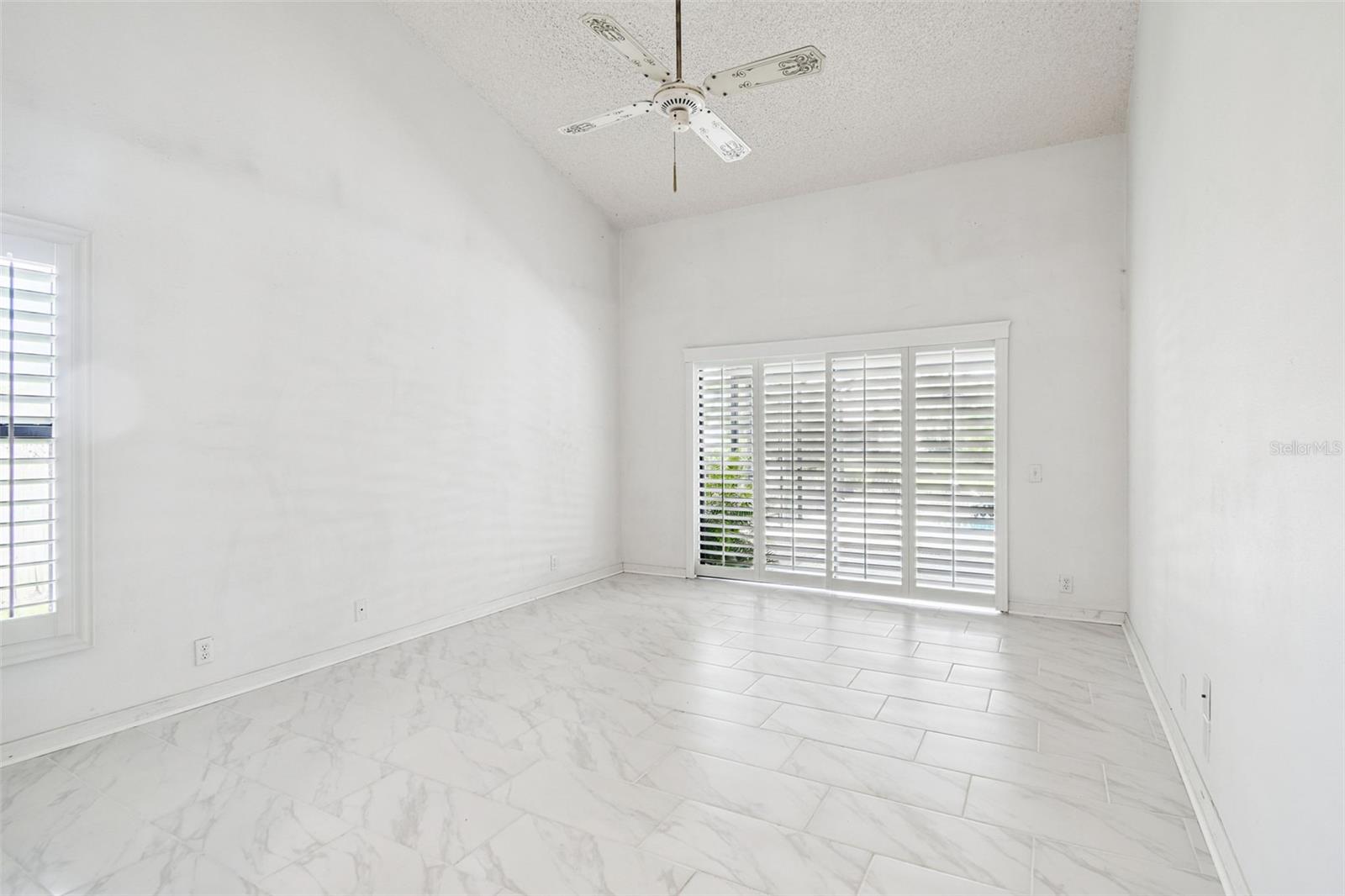 Image 23 of 48 For 1905 Horseshoe Drive