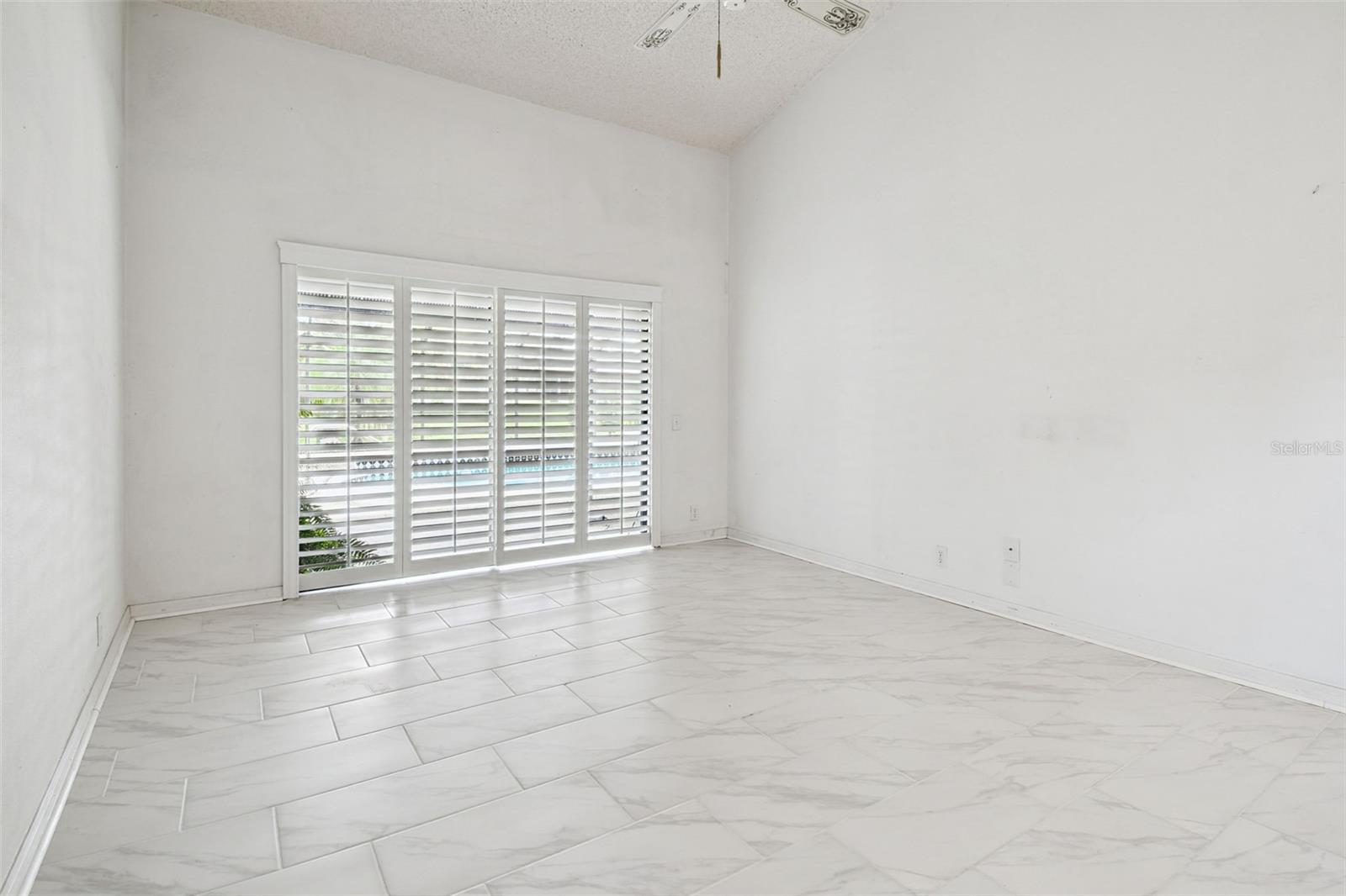 Image 24 of 48 For 1905 Horseshoe Drive