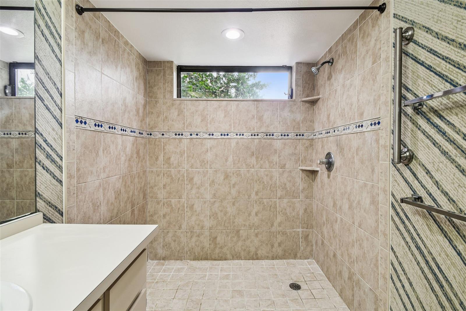 Image 30 of 48 For 1905 Horseshoe Drive