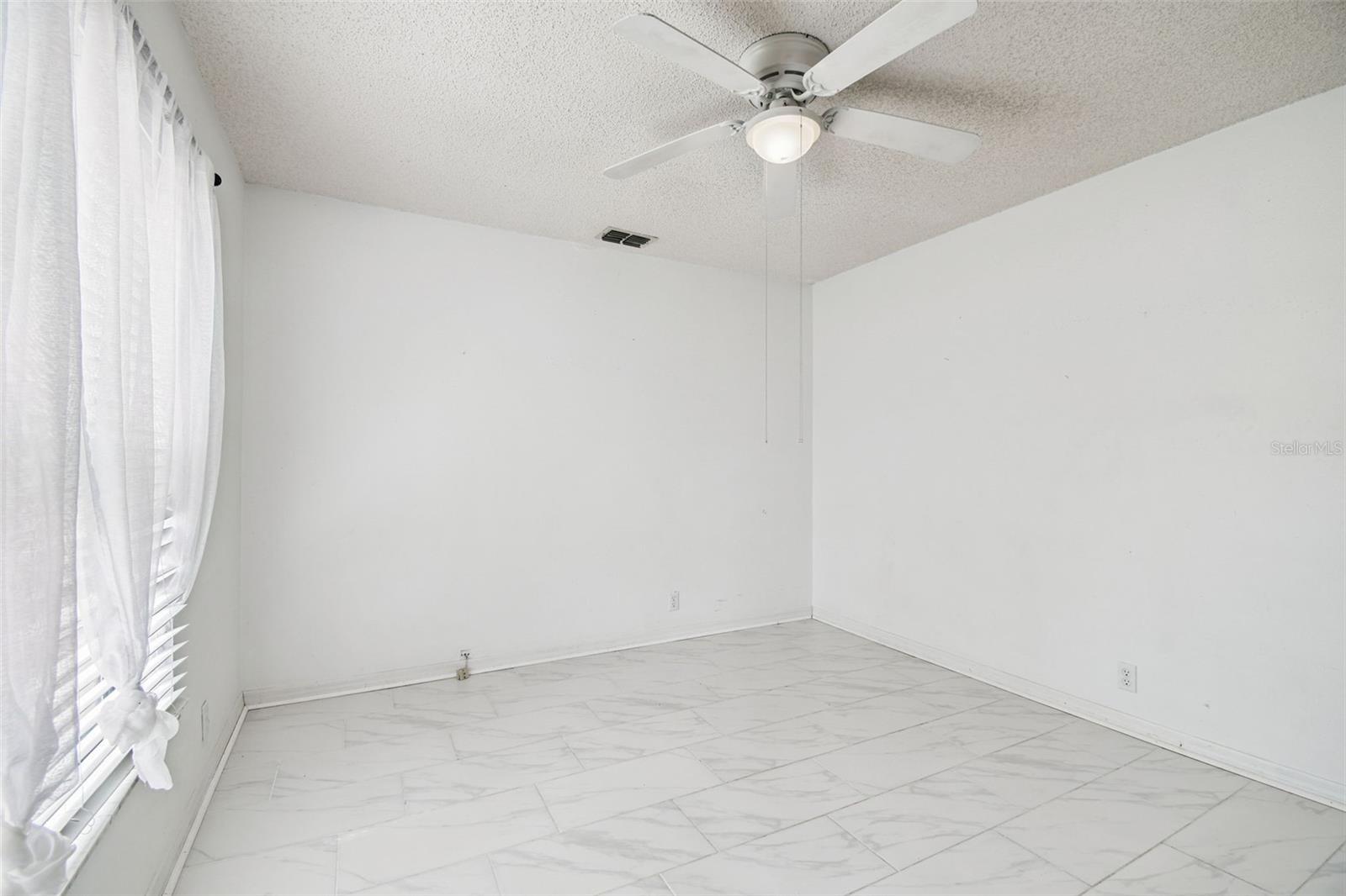 Image 34 of 48 For 1905 Horseshoe Drive