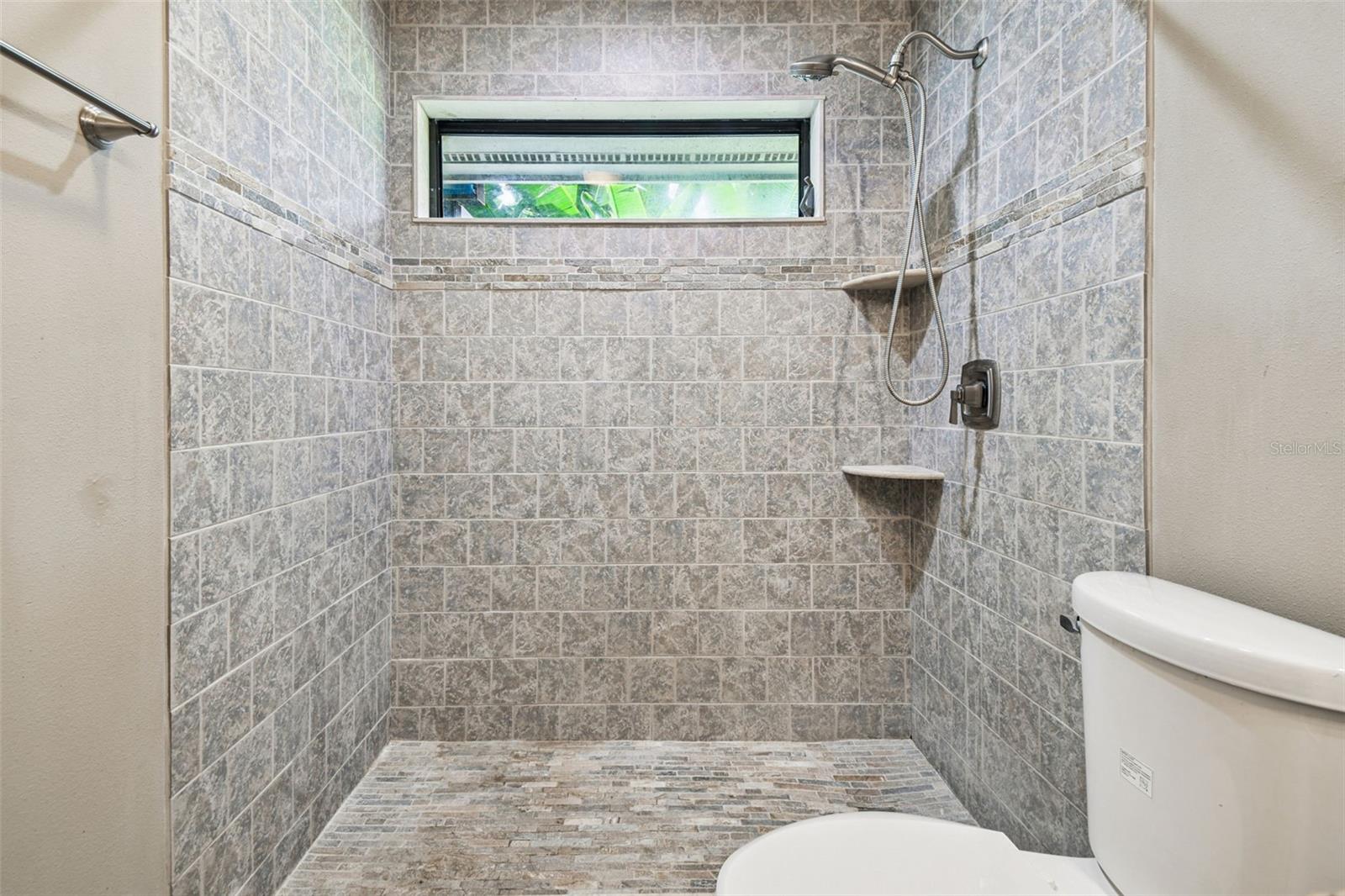 Image 38 of 48 For 1905 Horseshoe Drive