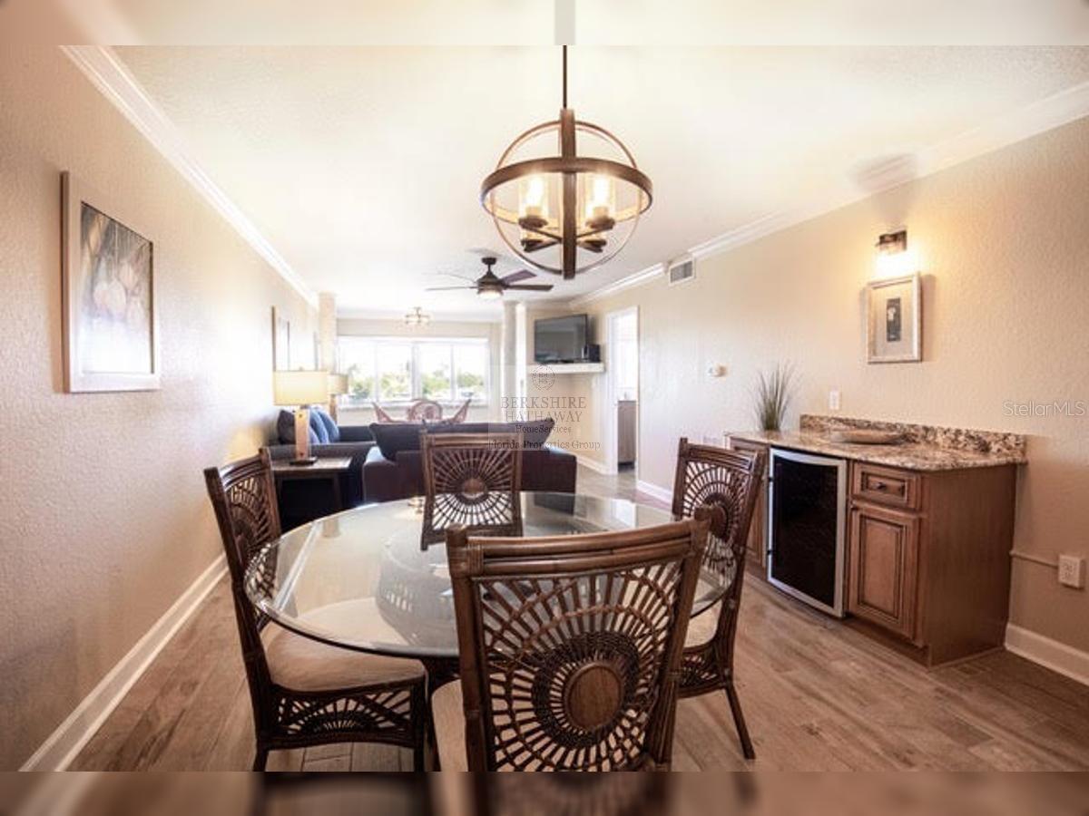 Image 10 of 31 For 10265 Gulf Boulevard A308