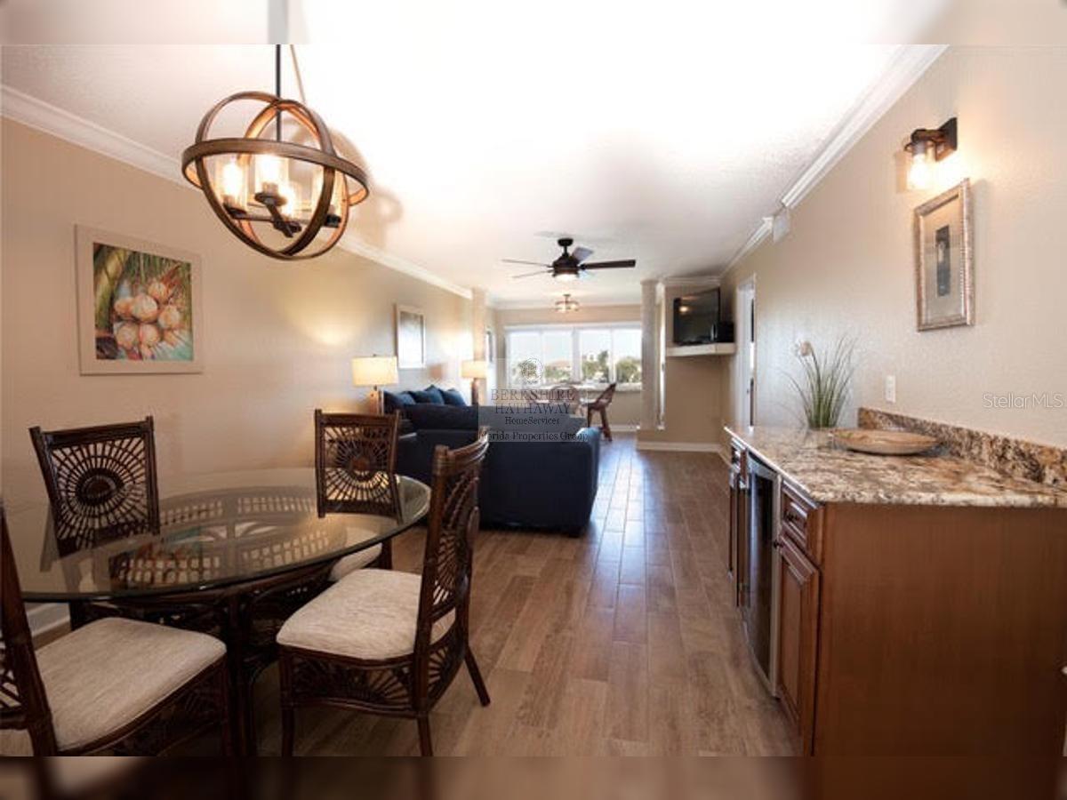 Image 11 of 31 For 10265 Gulf Boulevard A308