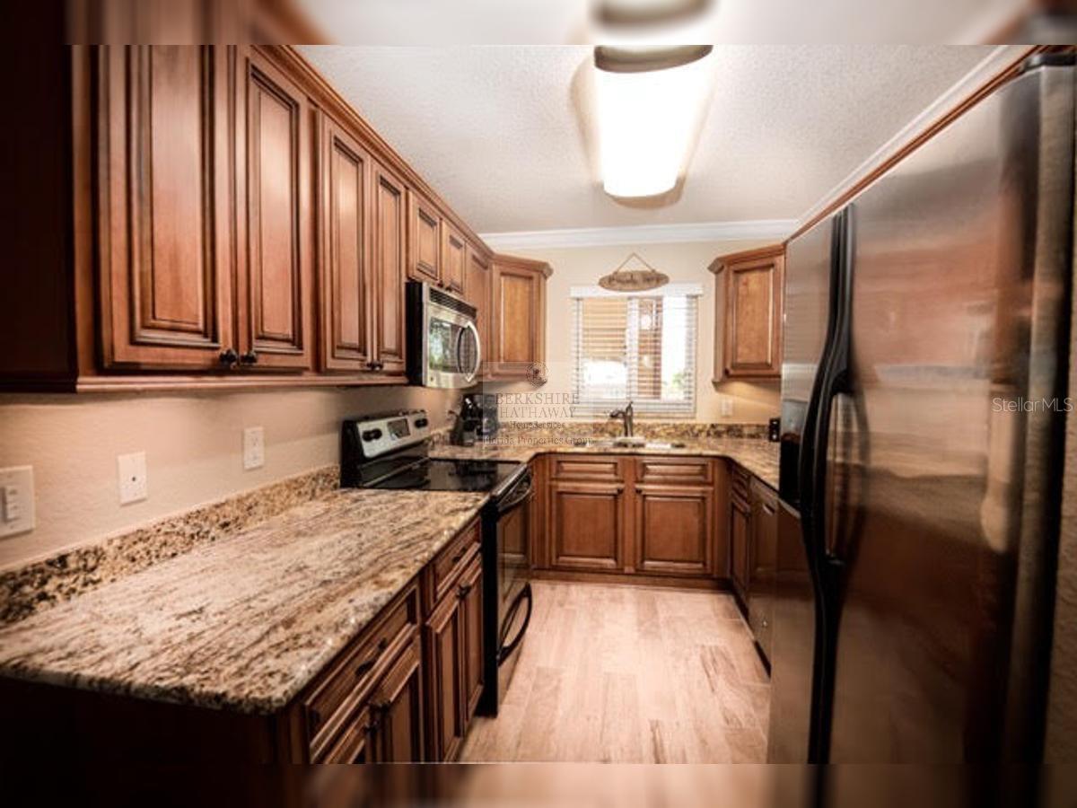 Image 12 of 31 For 10265 Gulf Boulevard A308