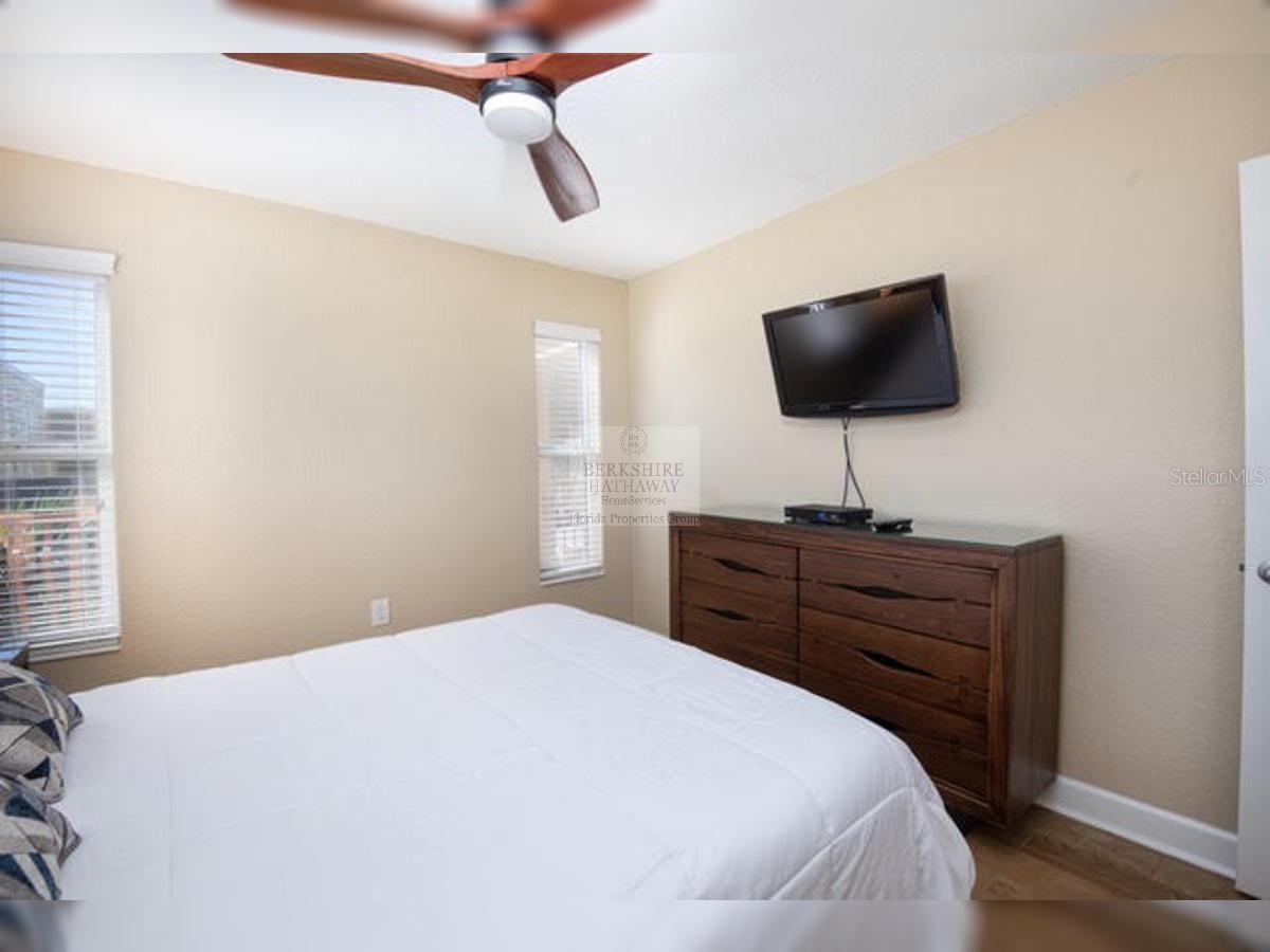 Image 22 of 31 For 10265 Gulf Boulevard A308