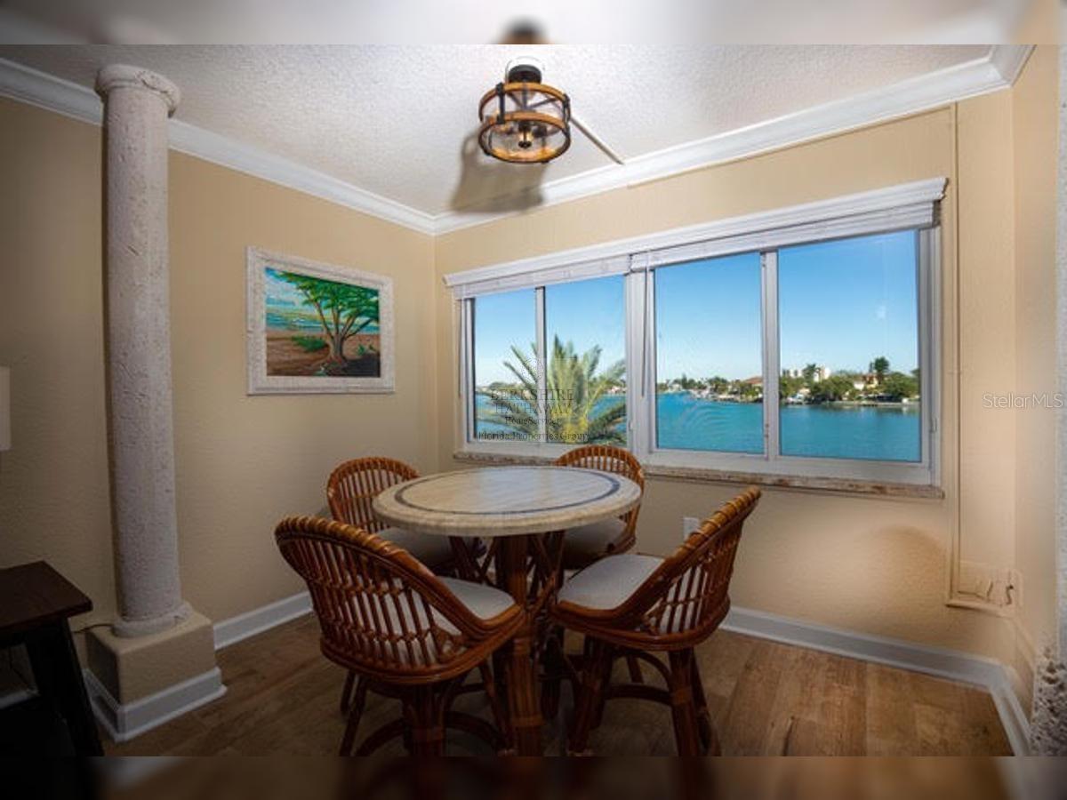 Image 5 of 31 For 10265 Gulf Boulevard A308