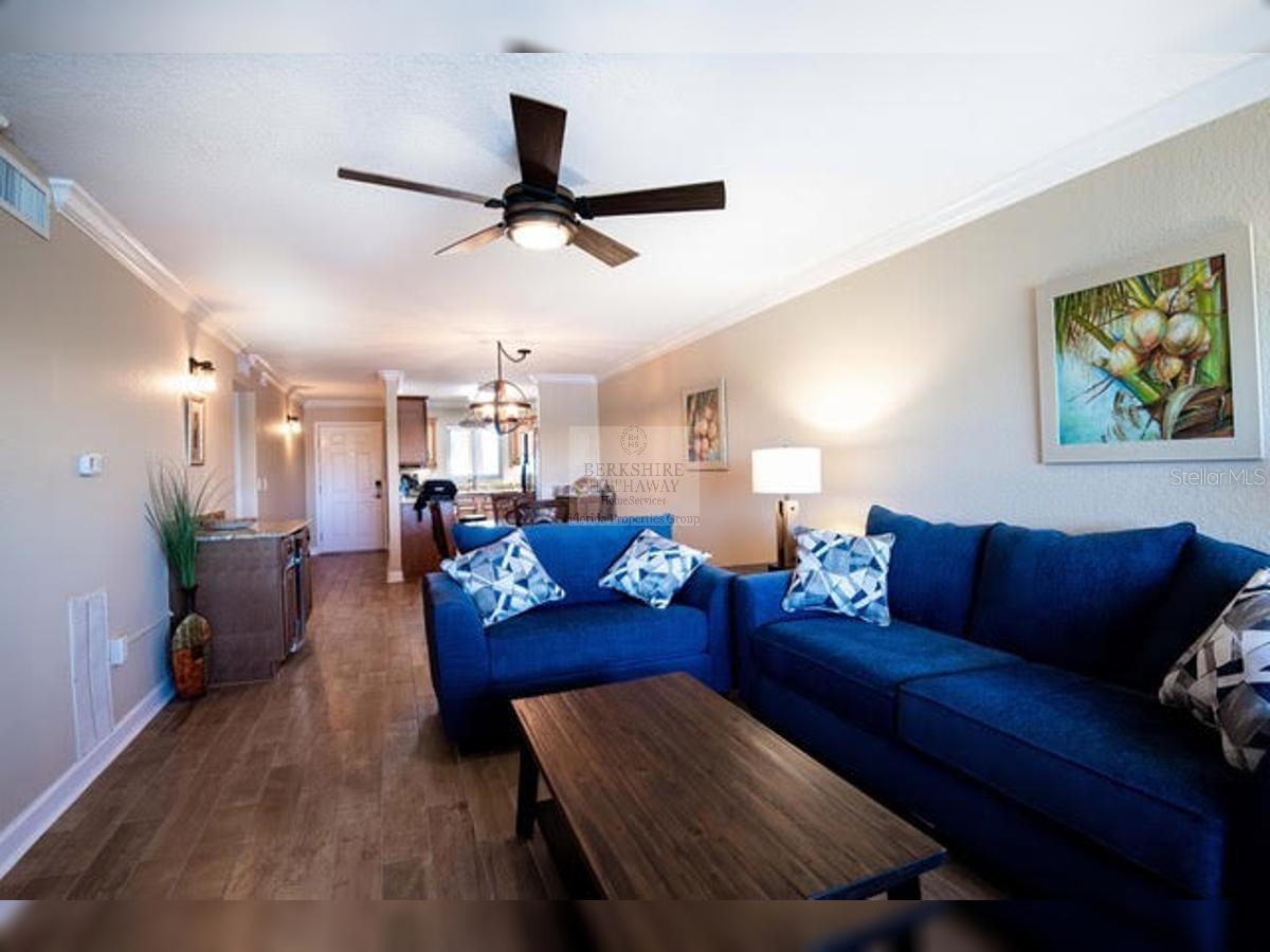 Image 7 of 31 For 10265 Gulf Boulevard A308