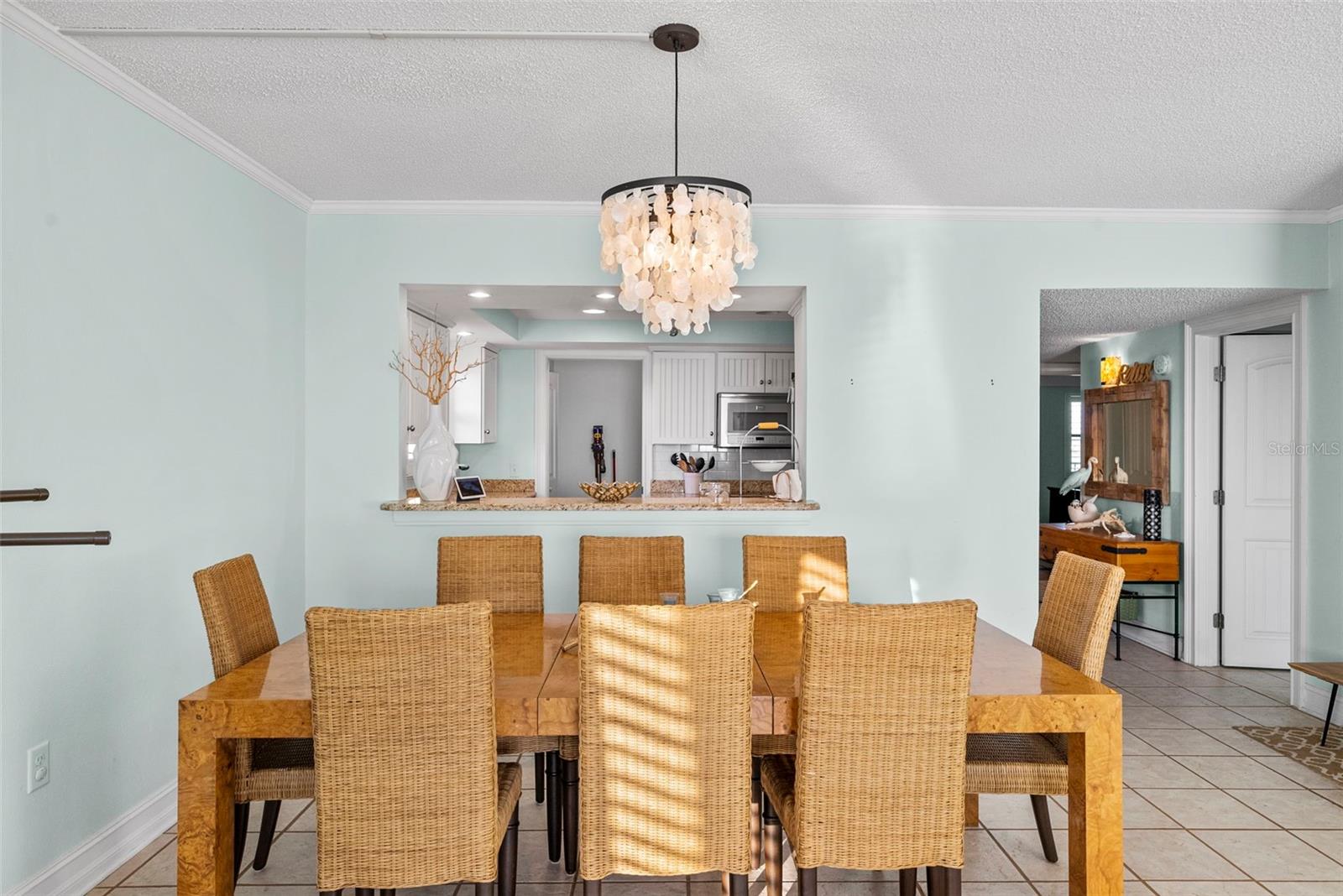 Image 16 of 71 For 13650 Gulf Boulevard 604