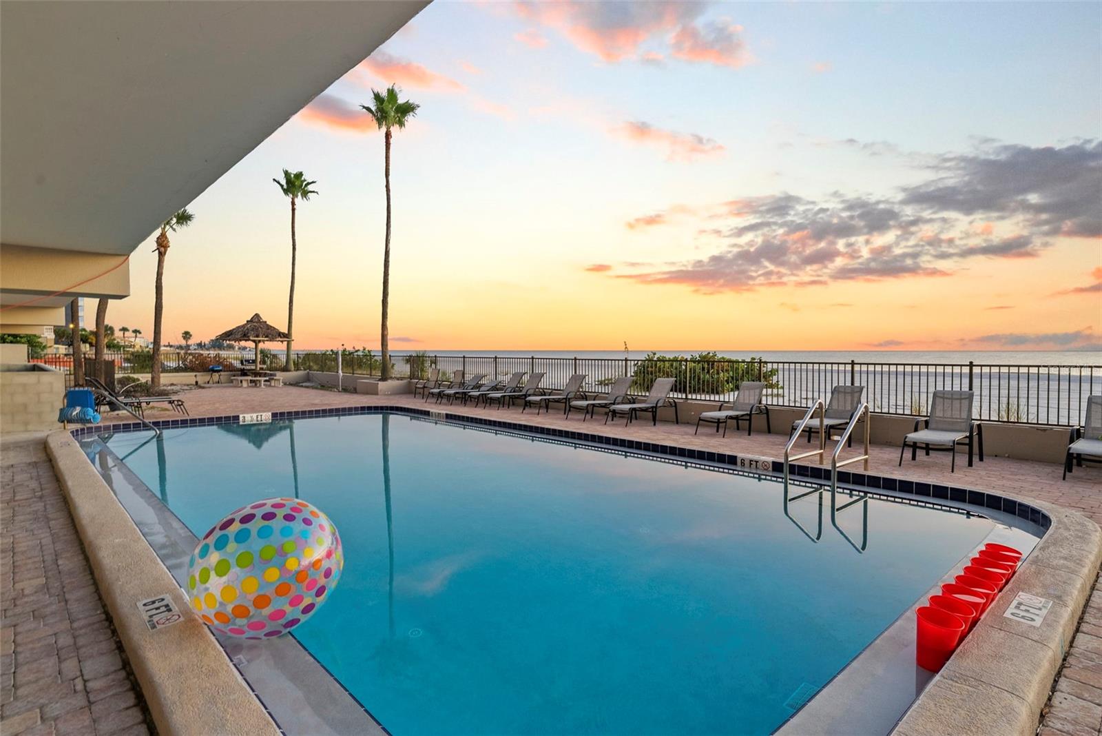 Image 6 of 71 For 13650 Gulf Boulevard 604