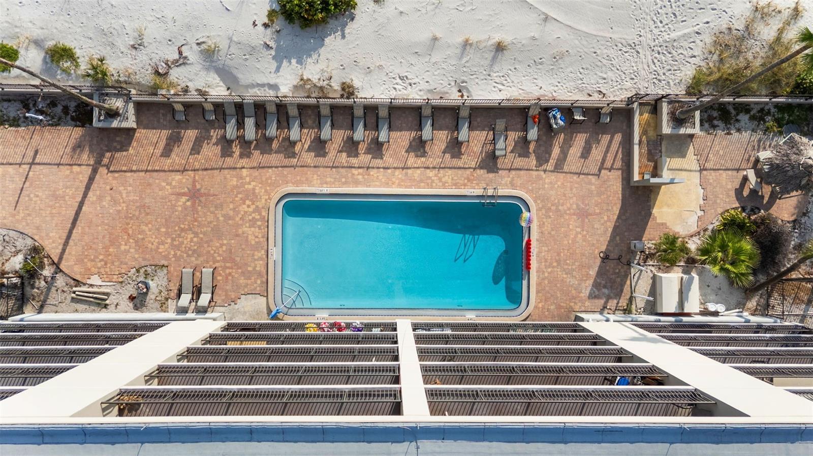 Image 64 of 71 For 13650 Gulf Boulevard 604