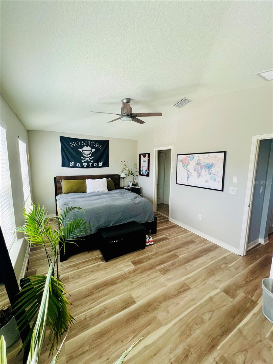 Image 13 of 22 For 6901 40th Lane N