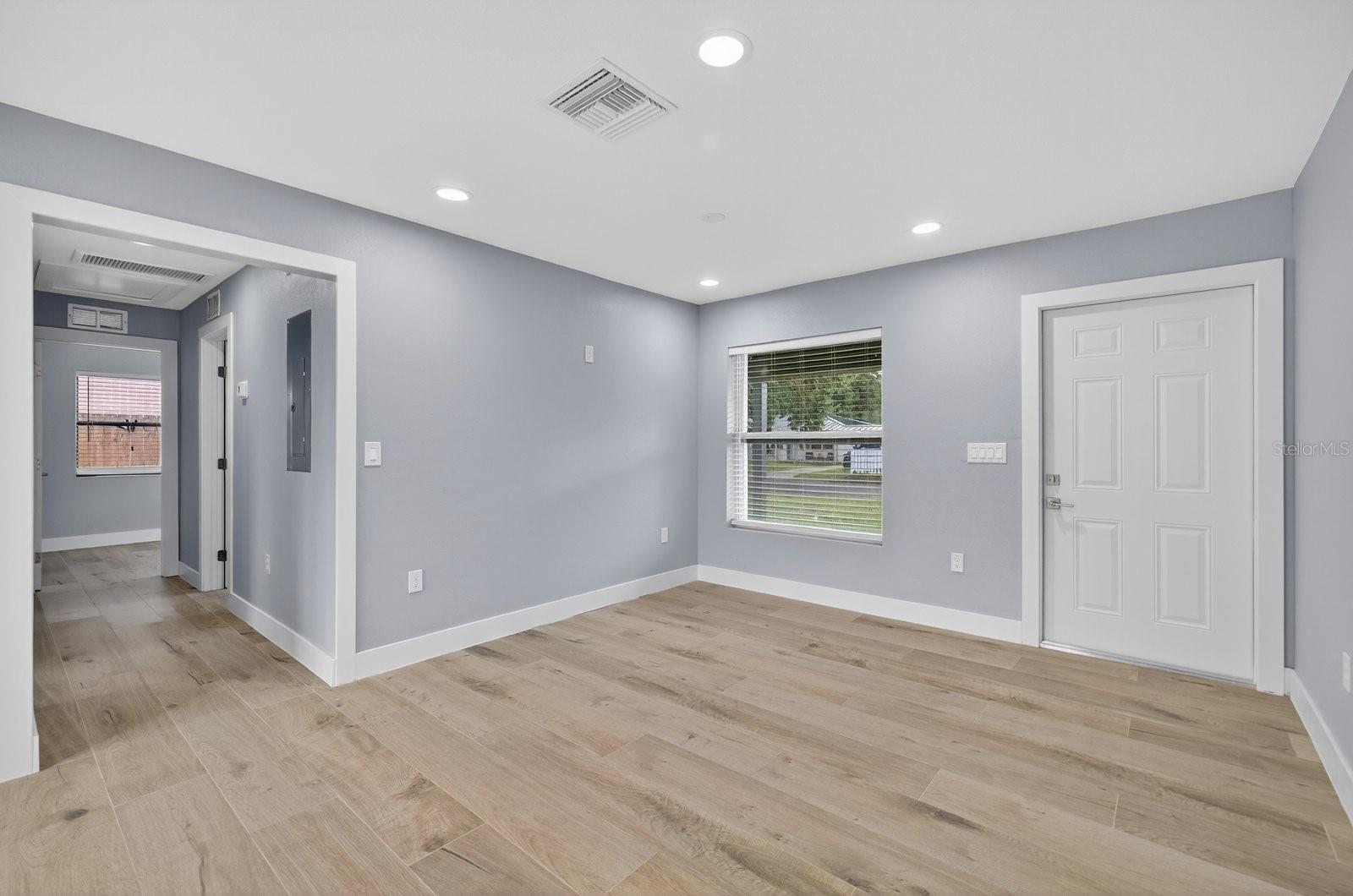 Image 10 of 34 For 4009 Wallace Avenue