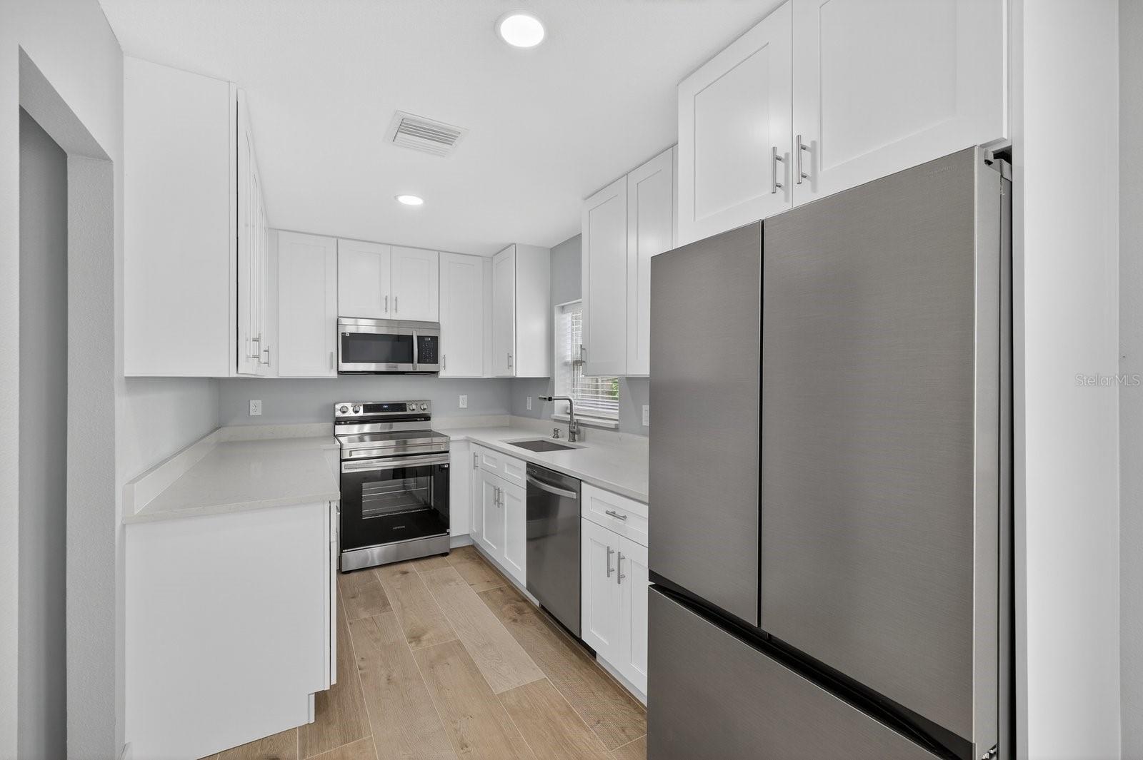 Image 12 of 34 For 4009 Wallace Avenue