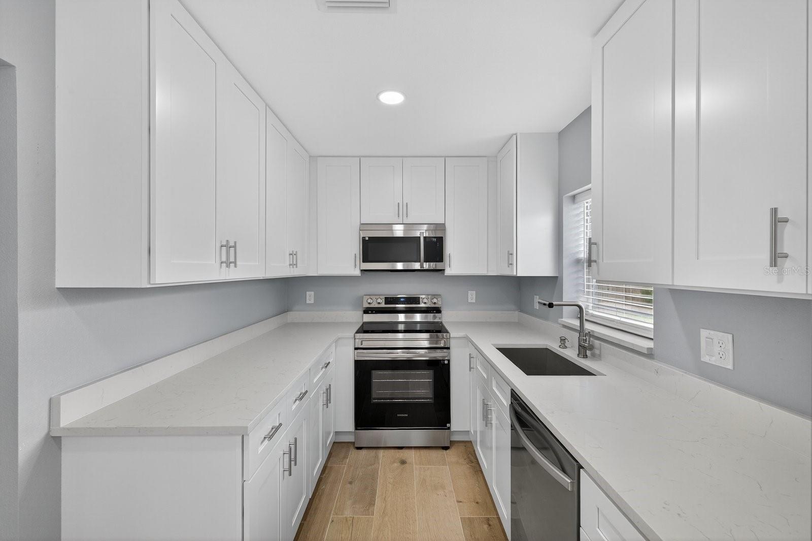 Image 13 of 34 For 4009 Wallace Avenue