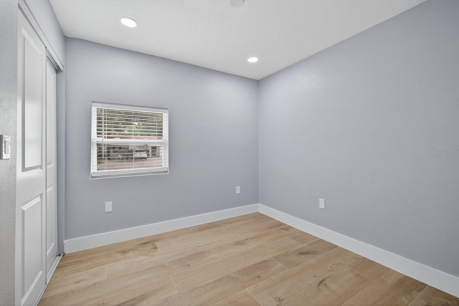 Image 18 of 34 For 4009 Wallace Avenue