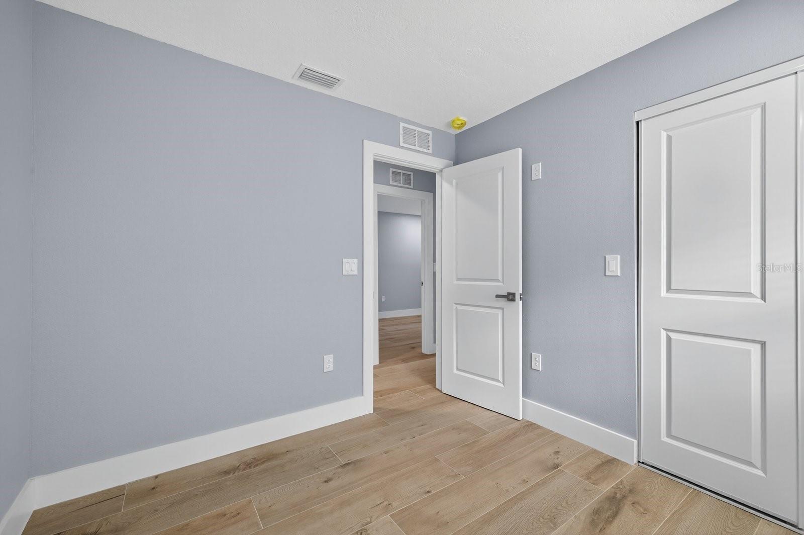 Image 20 of 34 For 4009 Wallace Avenue