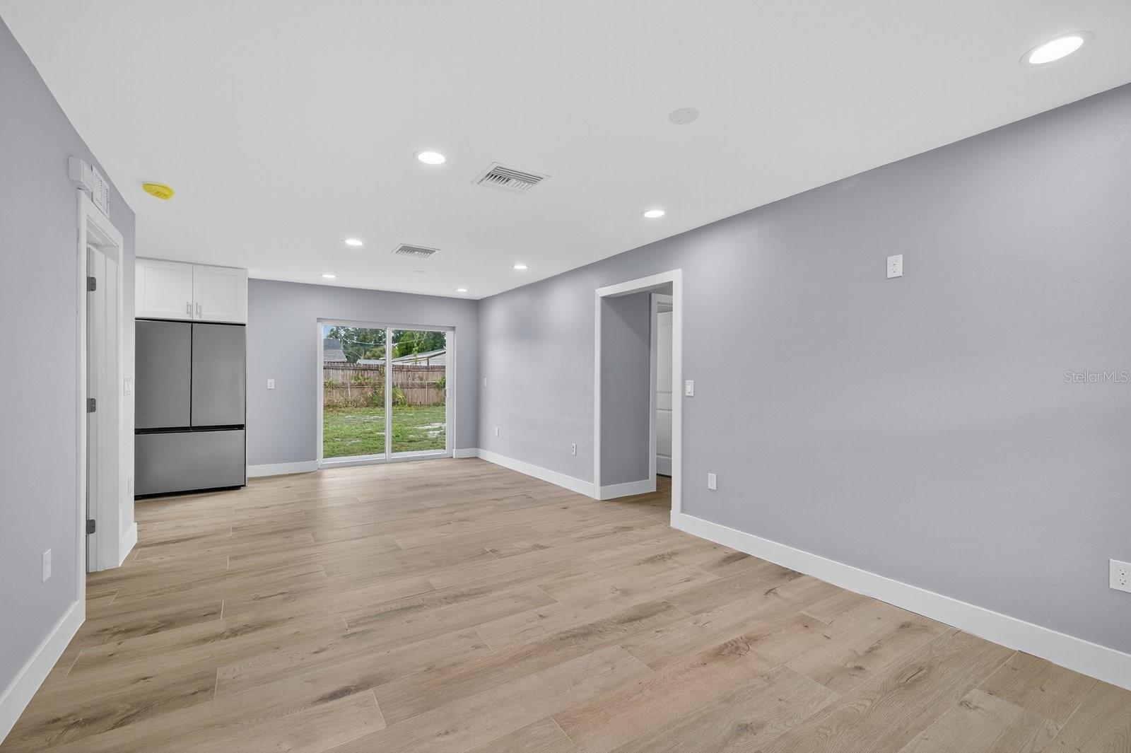 Image 8 of 34 For 4009 Wallace Avenue