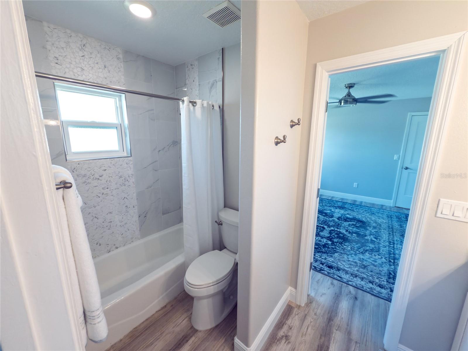 Image 17 of 22 For 7425 245th Street E