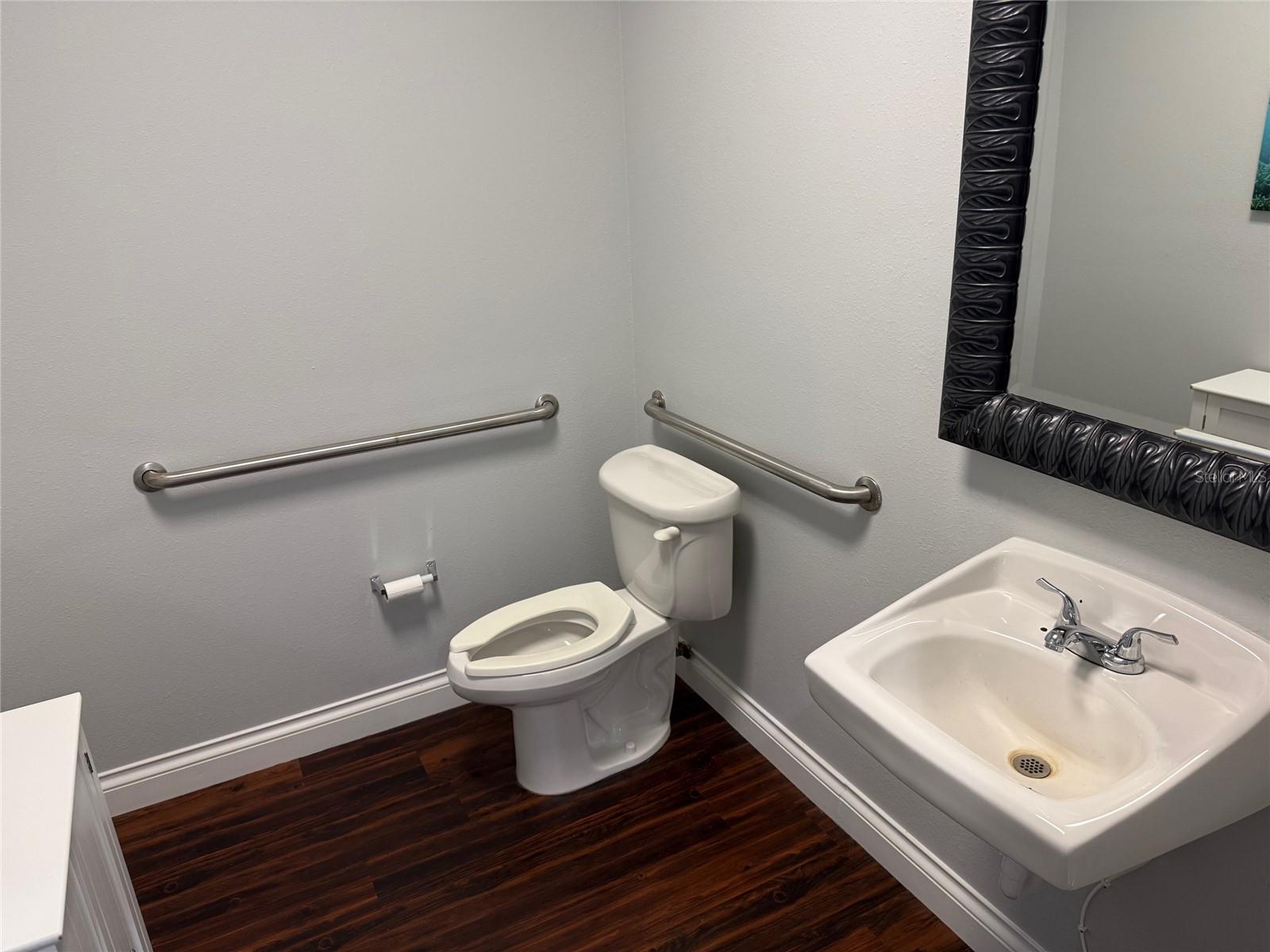 Image 12 of 36 For 1033 Bay Drive