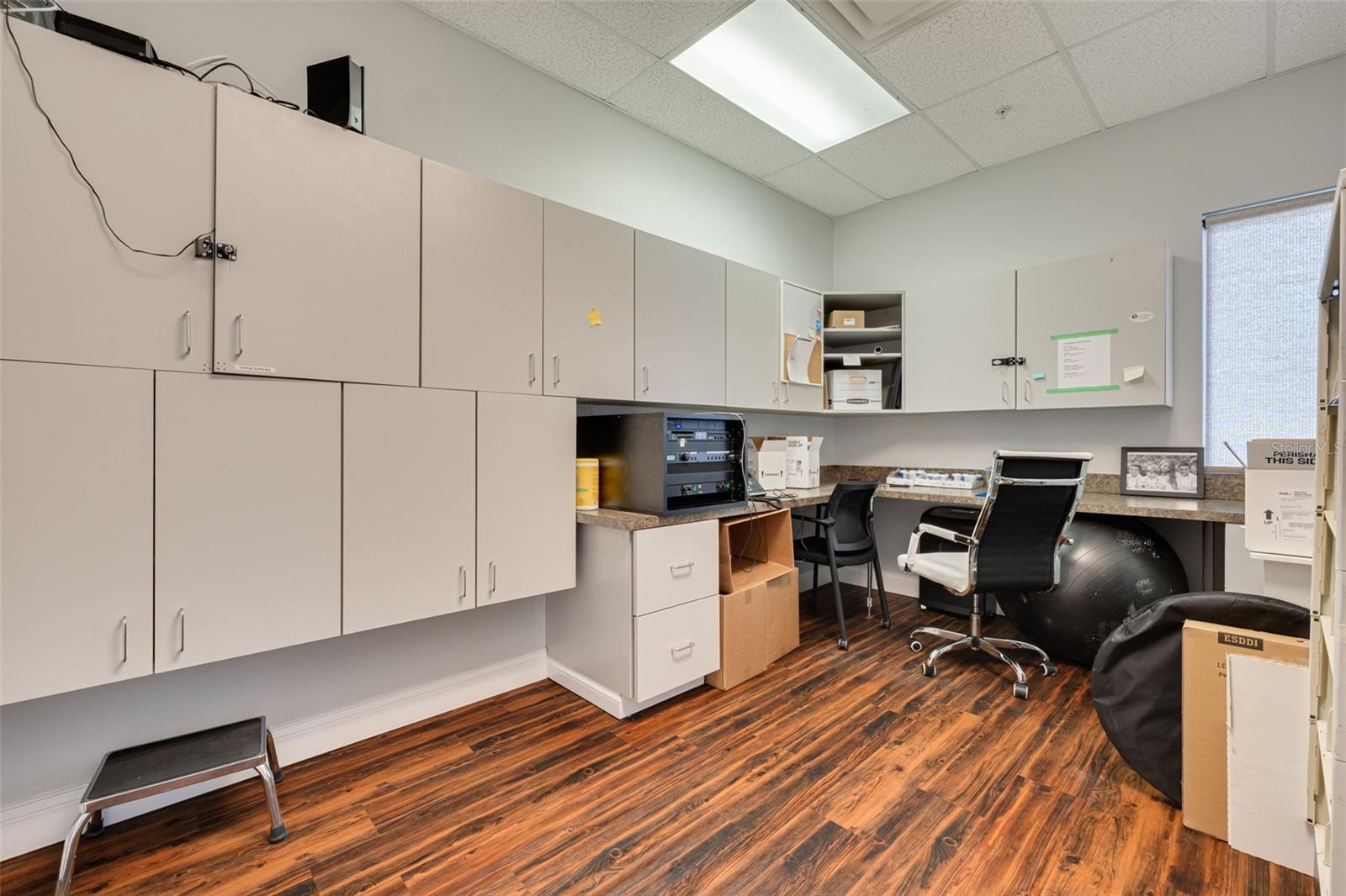 Image 13 of 36 For 1033 Bay Drive