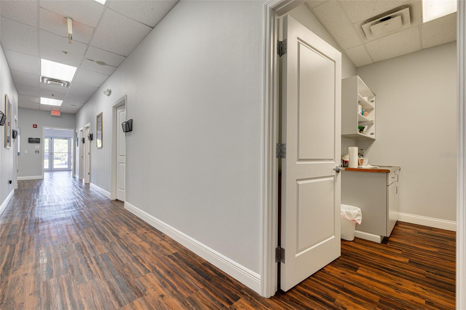 Image 14 of 36 For 1033 Bay Drive