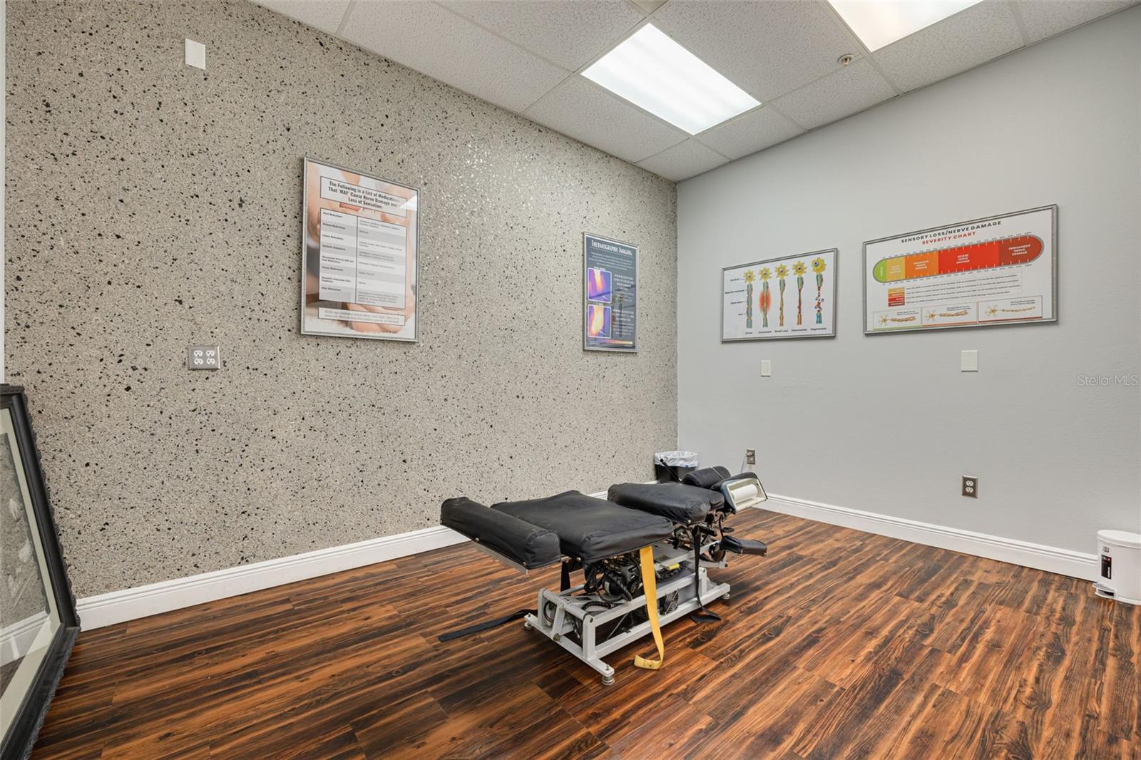 Image 22 of 36 For 1033 Bay Drive