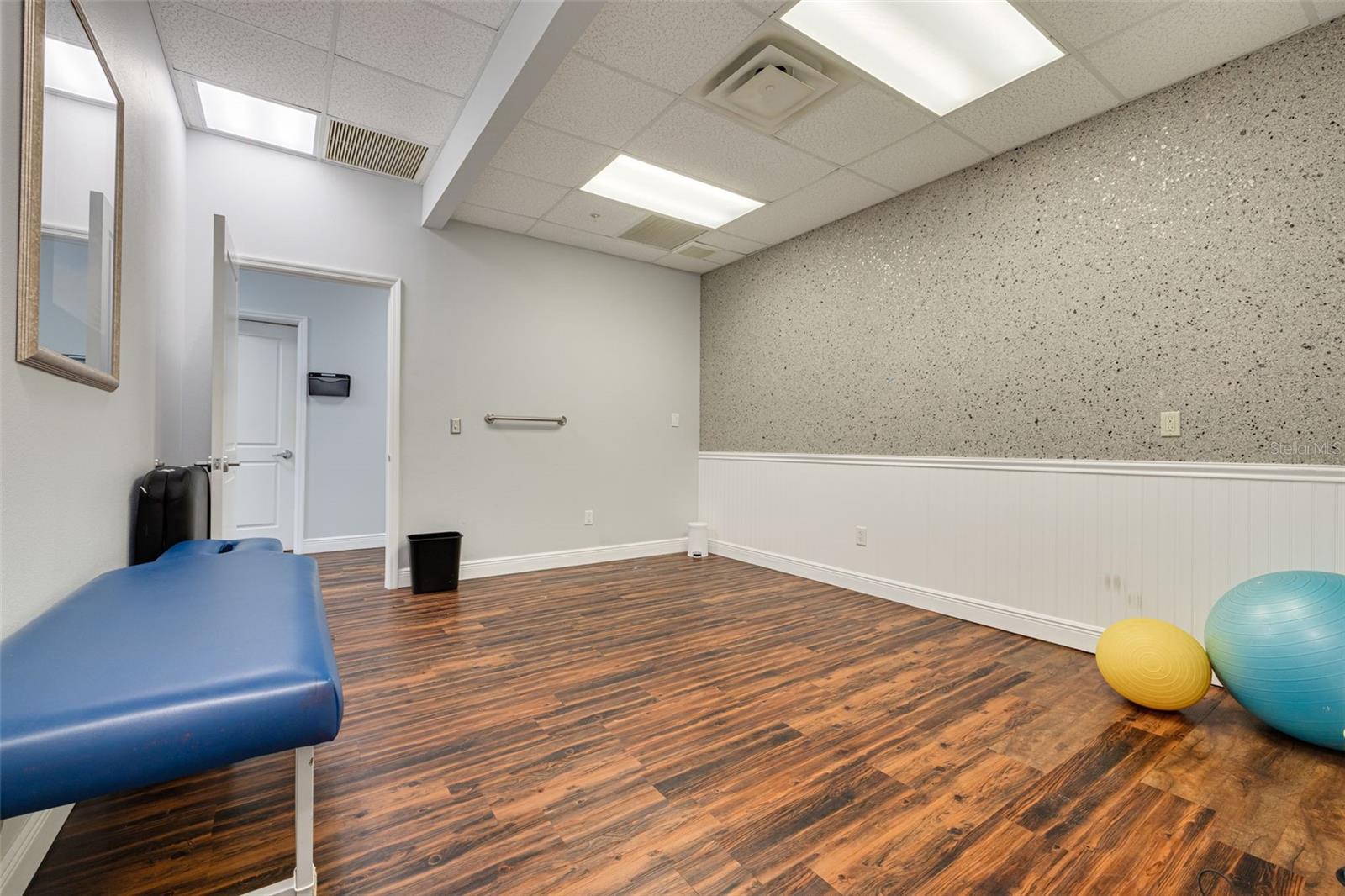 Image 25 of 36 For 1033 Bay Drive