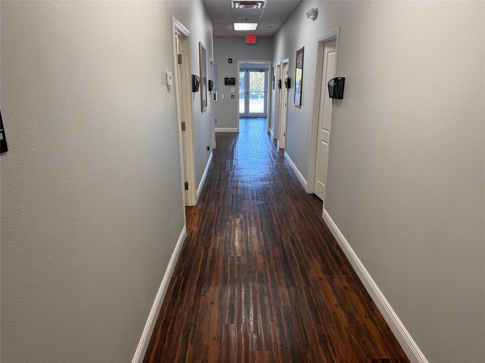 Image 9 of 36 For 1033 Bay Drive